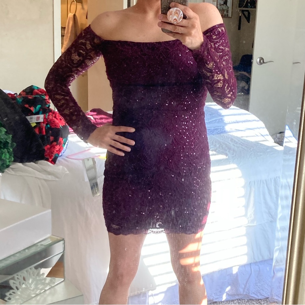 🆑MY MICHELLE Strapless long sleeves Sequins Burgundy mini Dress